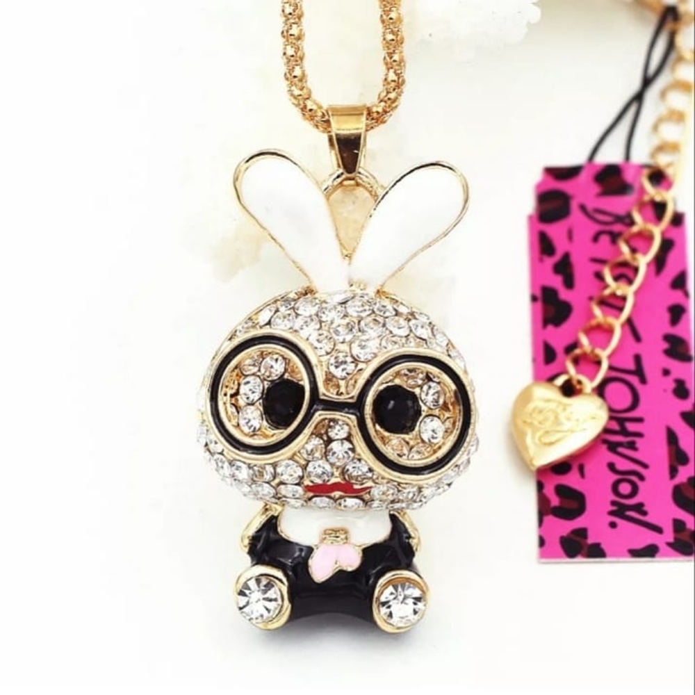 Betsey Johnson necklace